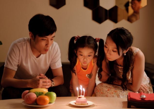 家长应供认教育的有限性也承受自身的有限性放下全知全能的重