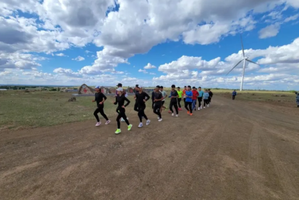 建造单位施行中职兜底招生初中结业后就进入社会的学生大幅削减