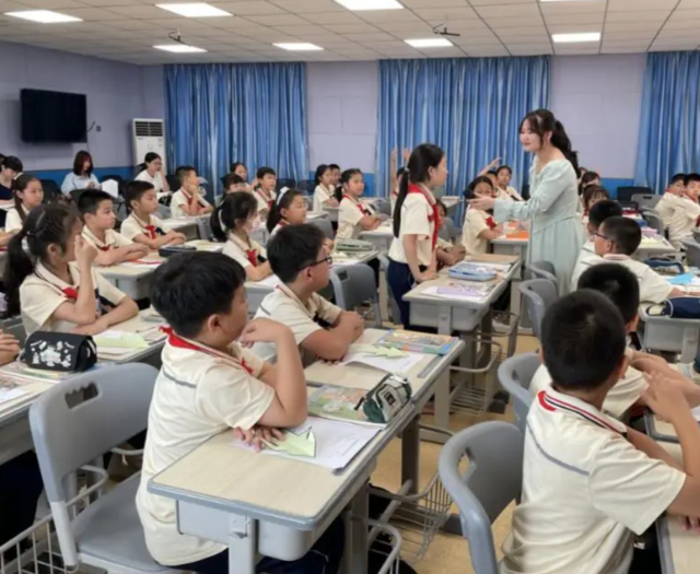 相关工业为增加引擎构建教育赋能工业反哺教育的新开展格式 相关工业为增加引擎构建教育赋能工业反哺教育的新开展格式