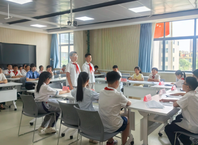 让越来越多学生学会用法律维护自己纷繁展开校园法治作业的立